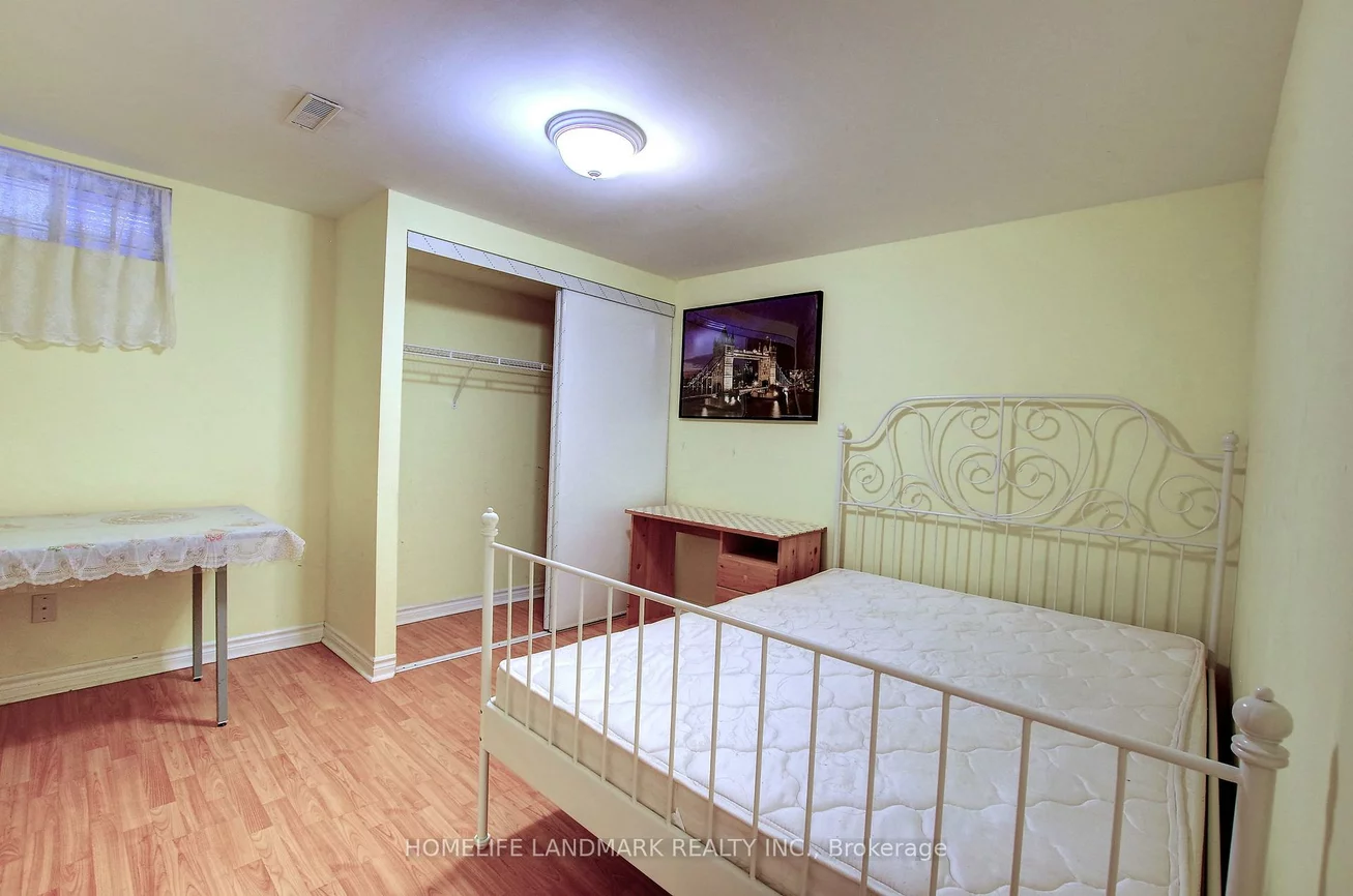 10, Whistler, Milliken Mills West, Markham