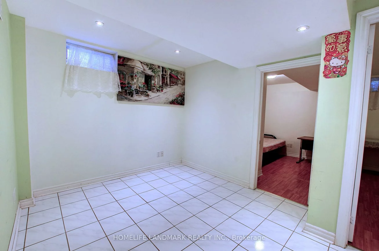 10, Whistler, Milliken Mills West, Markham