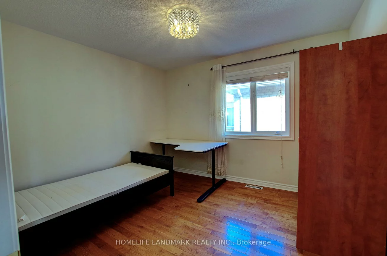 10, Whistler, Milliken Mills West, Markham