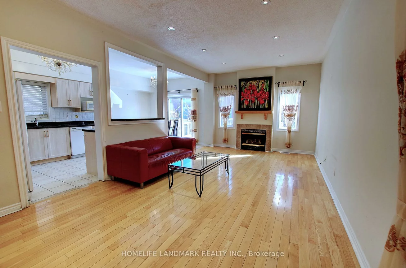 10, Whistler, Milliken Mills West, Markham