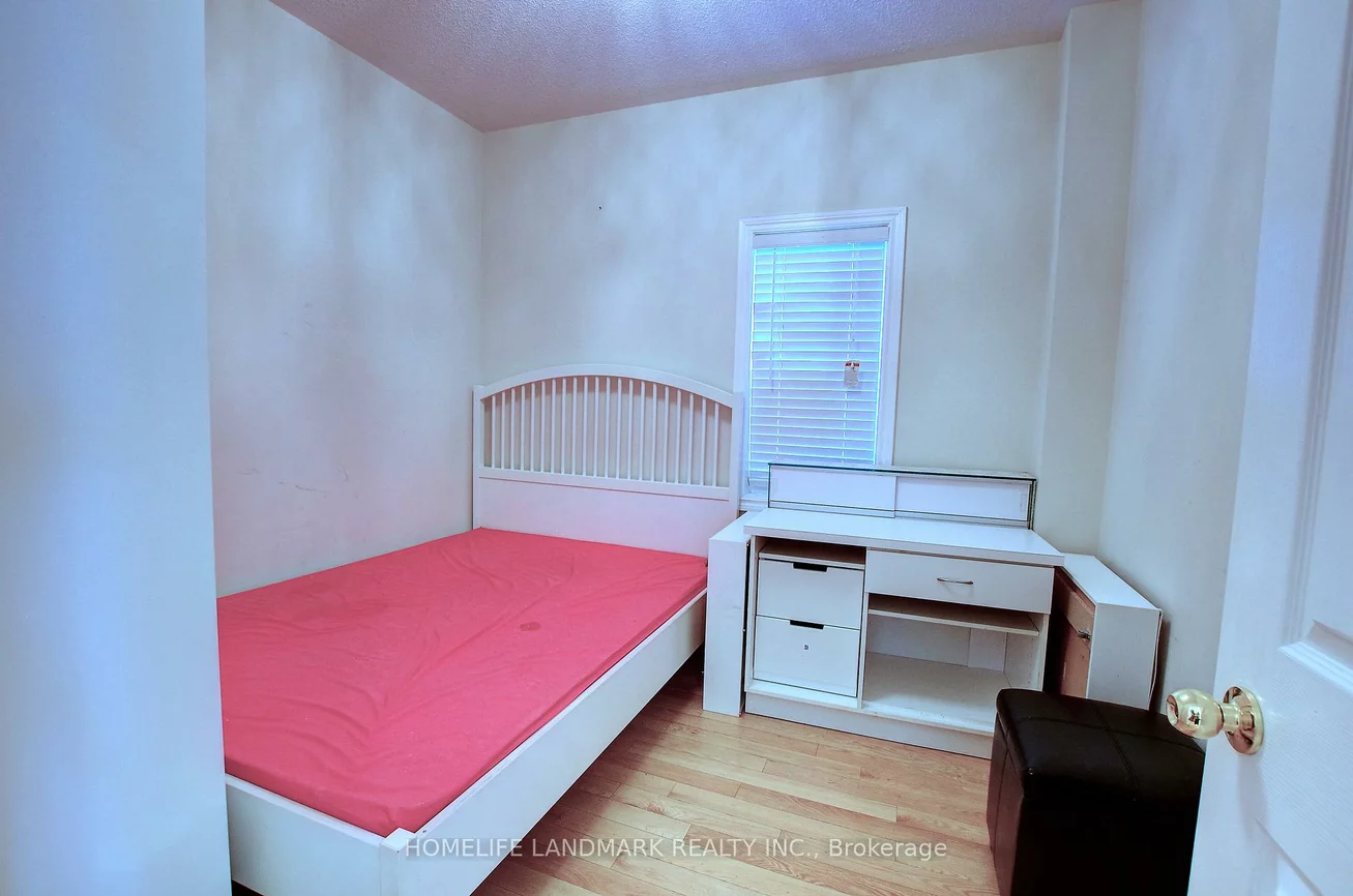 10, Whistler, Milliken Mills West, Markham