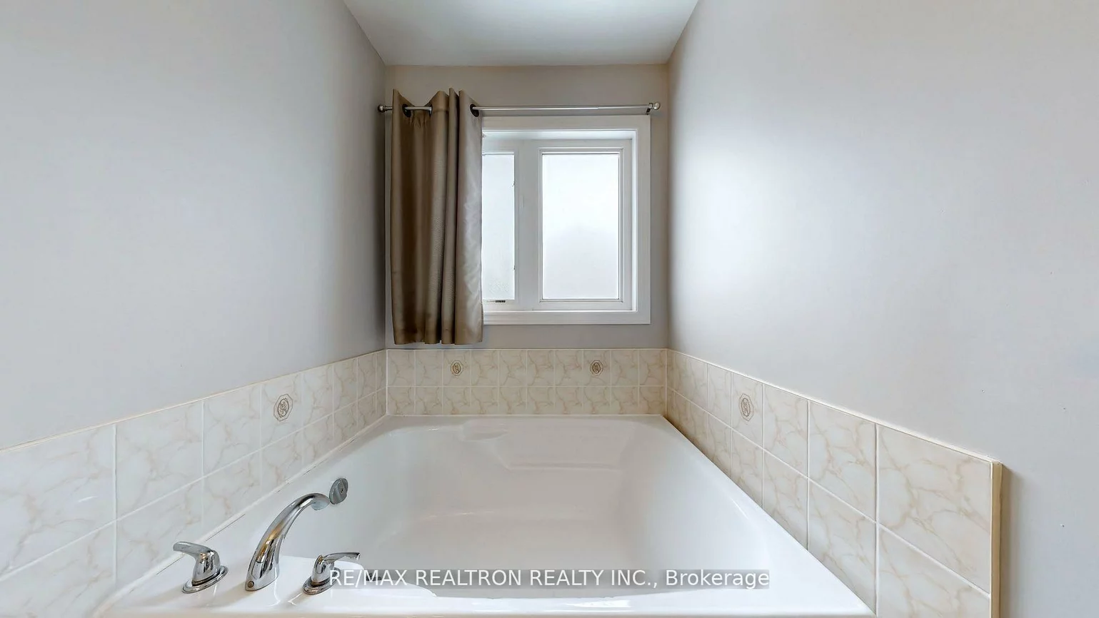 21, Peterkin, Greensborough, Markham