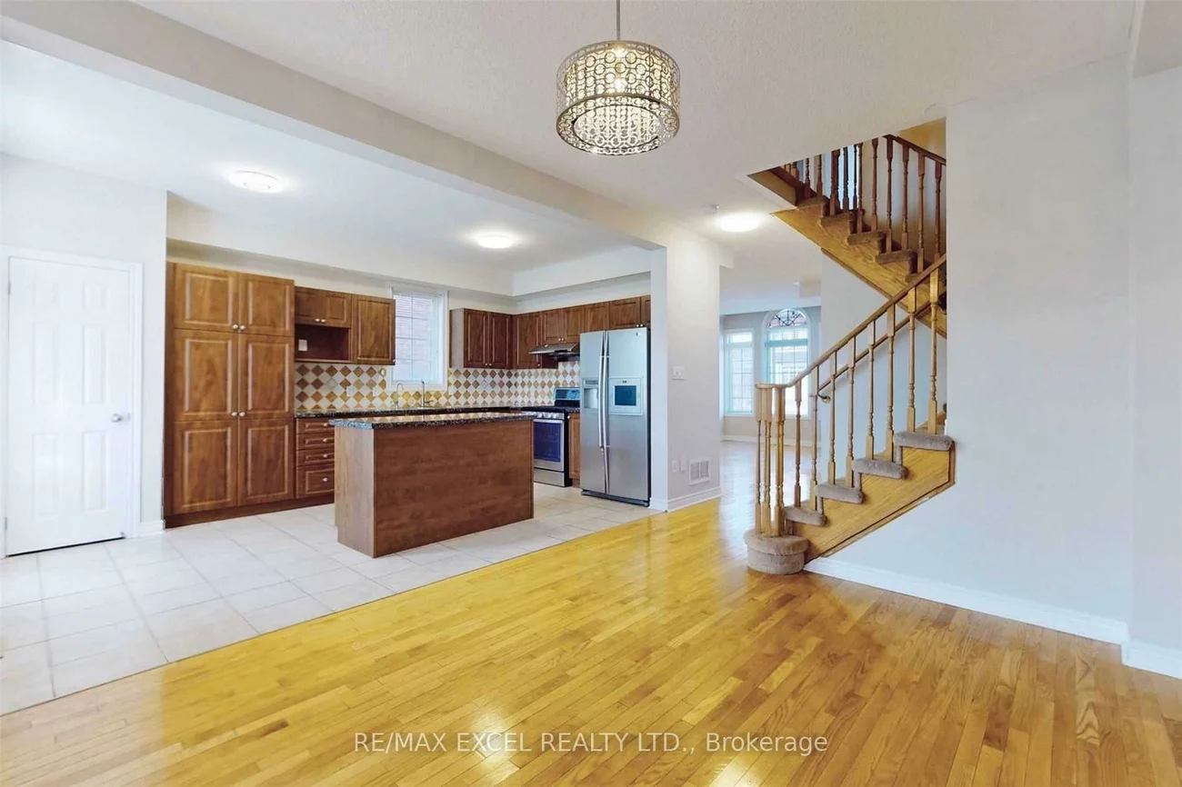 525, Country Glen, Cornell, Markham