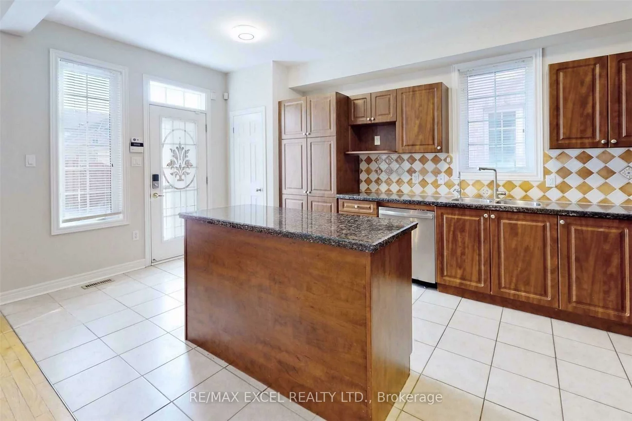 525, Country Glen, Cornell, Markham