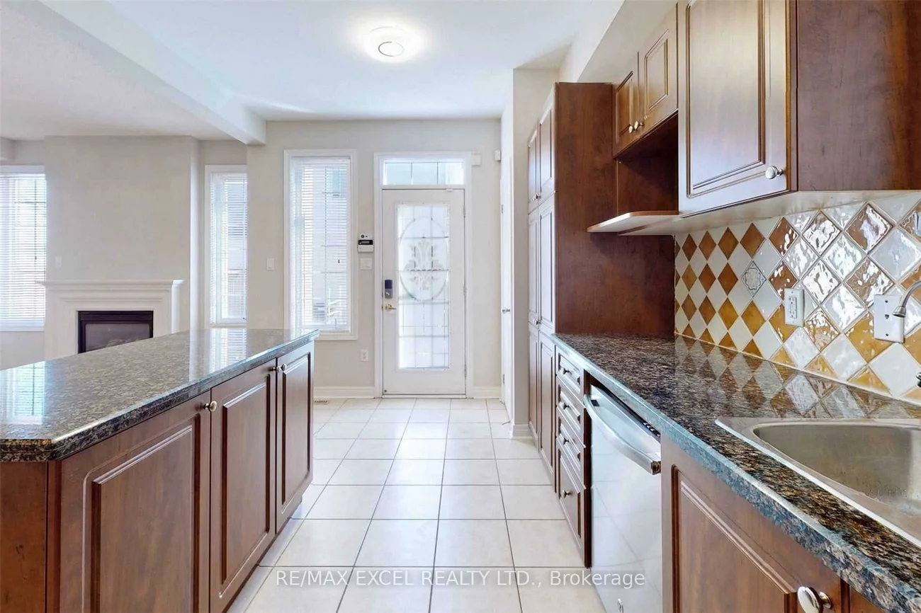 525, Country Glen, Cornell, Markham