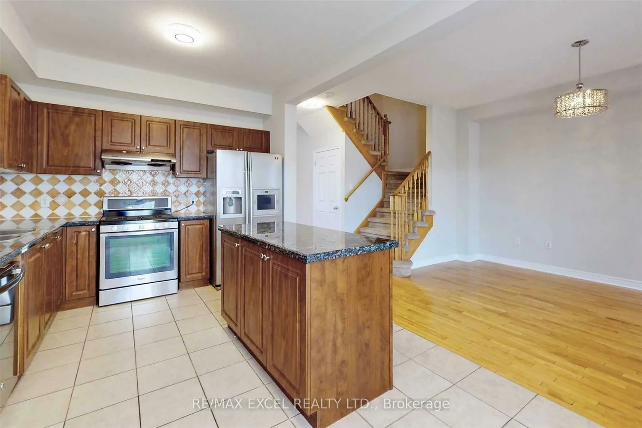 525, Country Glen, Cornell, Markham