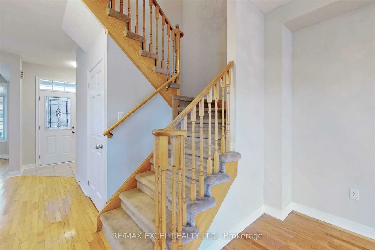 525, Country Glen, Cornell, Markham