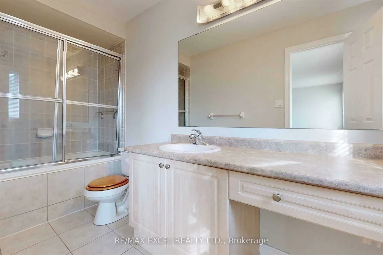 525, Country Glen, Cornell, Markham