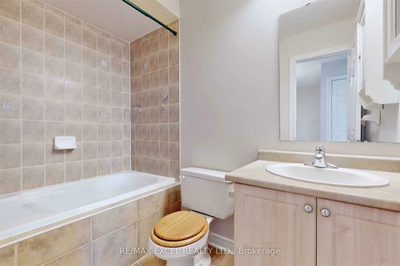 525, Country Glen, Cornell, Markham