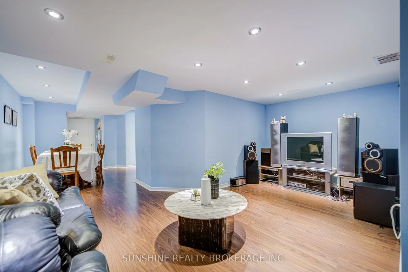 357, Bur Oak, Berczy, Markham