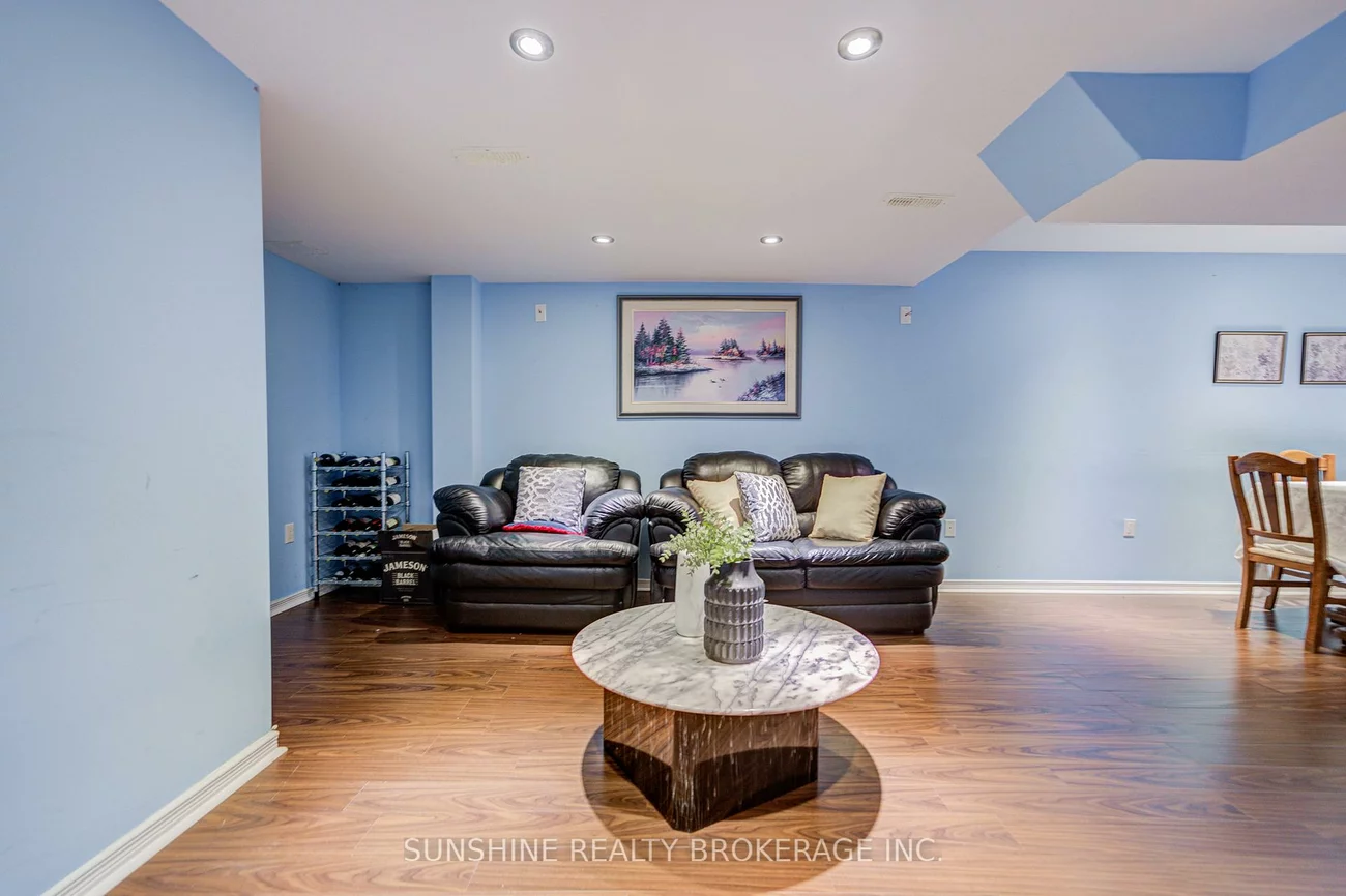 357, Bur Oak, Berczy, Markham