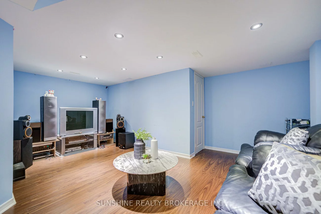 357, Bur Oak, Berczy, Markham