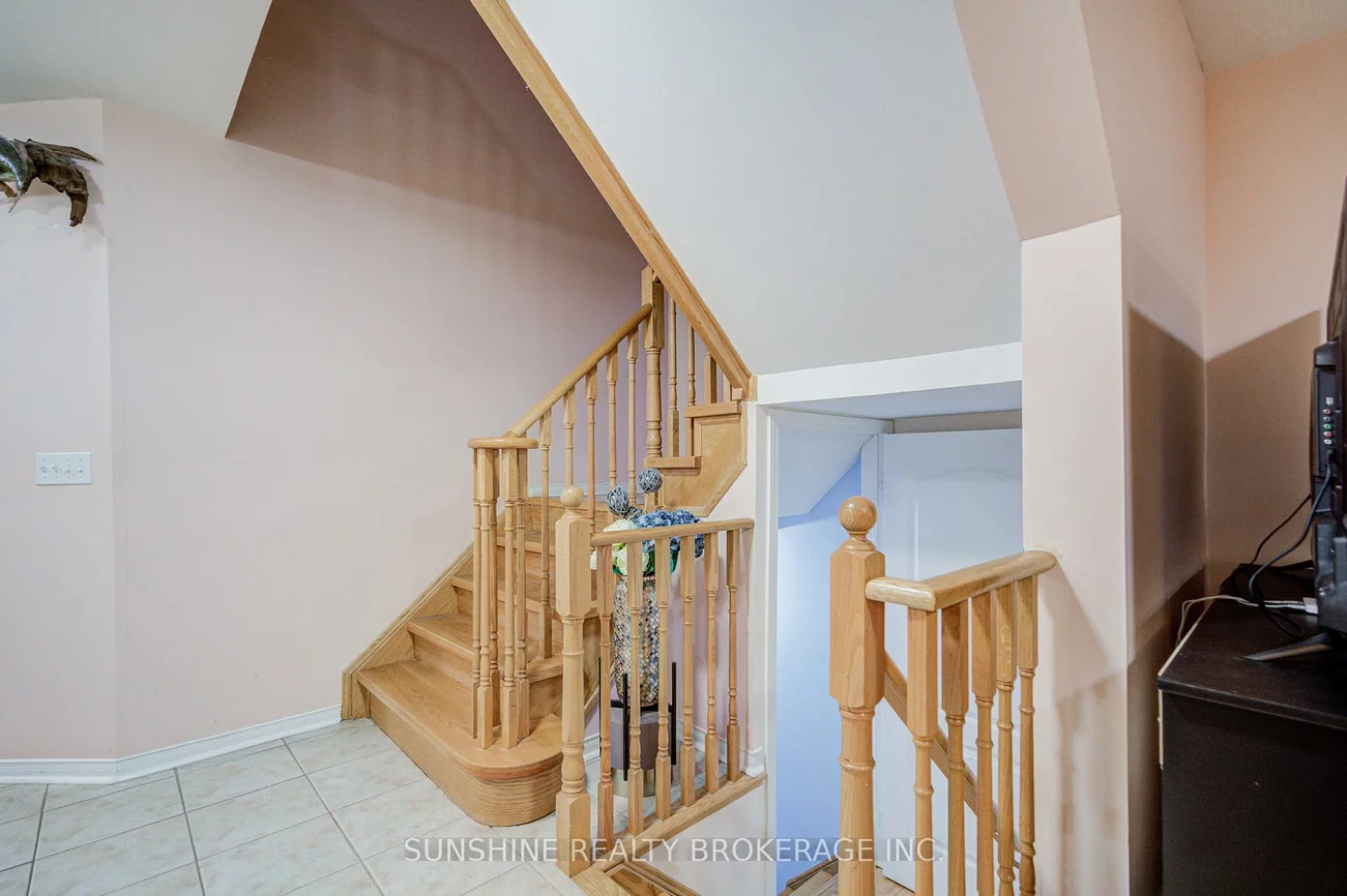 357, Bur Oak, Berczy, Markham