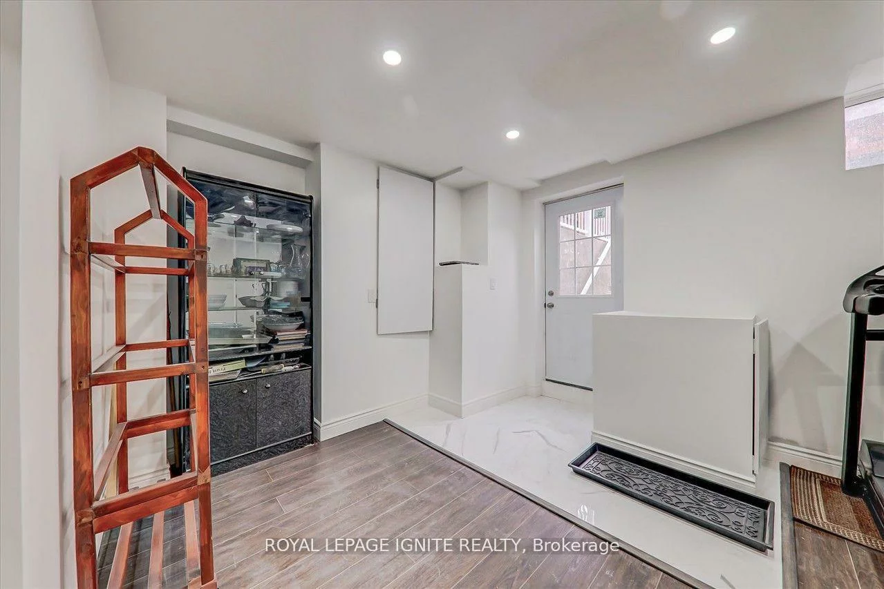 114, Lawrence Pilkington, Cornell, Markham