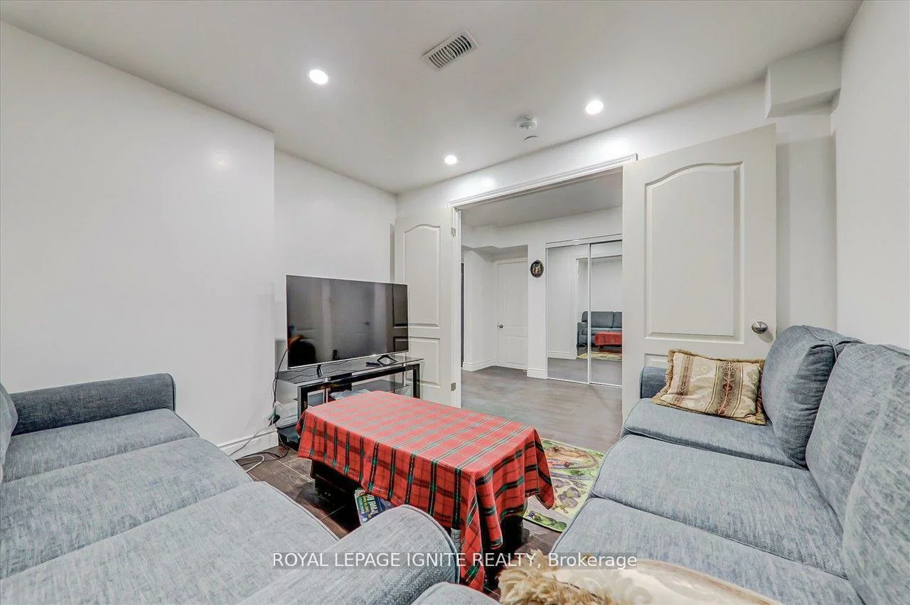 114, Lawrence Pilkington, Cornell, Markham