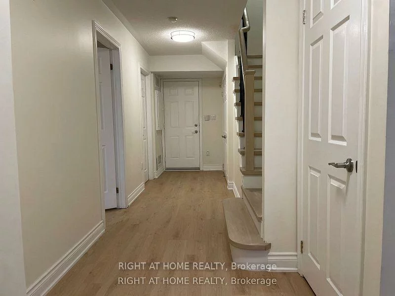 26, Pond, Commerce Valley, Markham