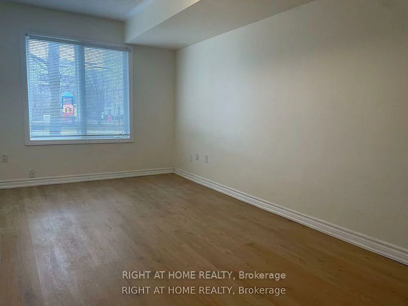 26, Pond, Commerce Valley, Markham