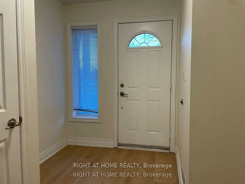 26, Pond, Commerce Valley, Markham