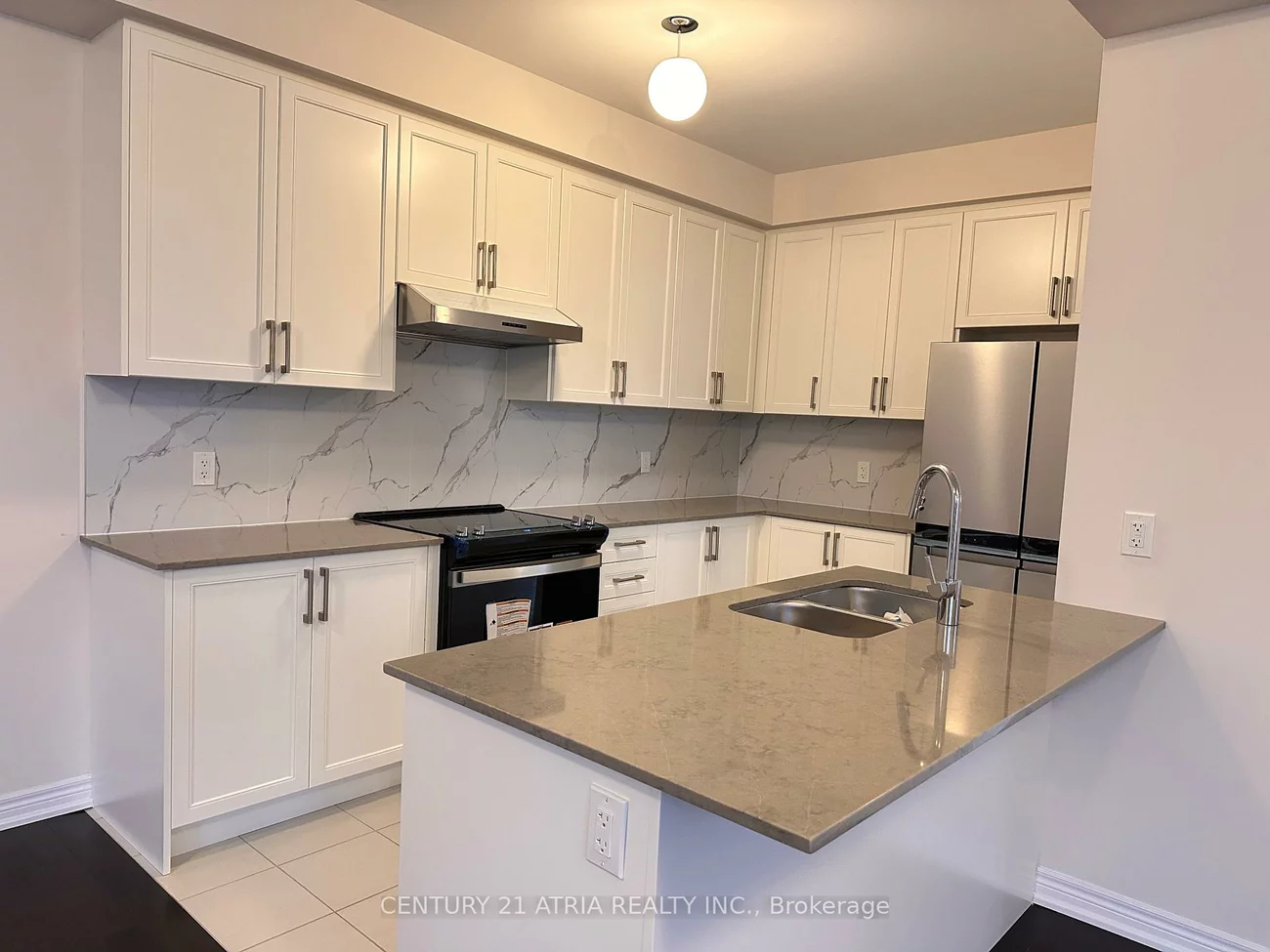 20, VANCISE, Victoria Manor-Jennings Gate, Markham