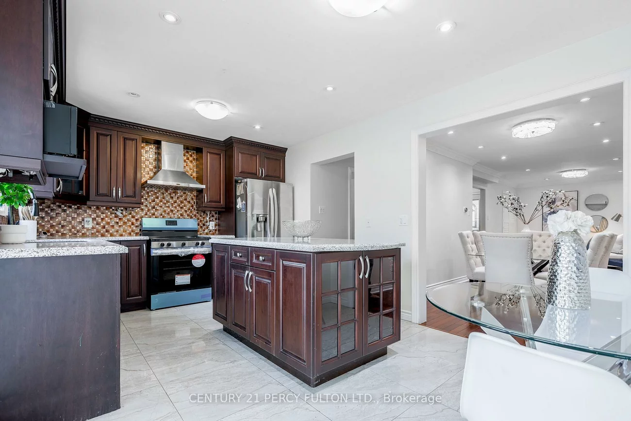 161, Sophia, Middlefield, Markham