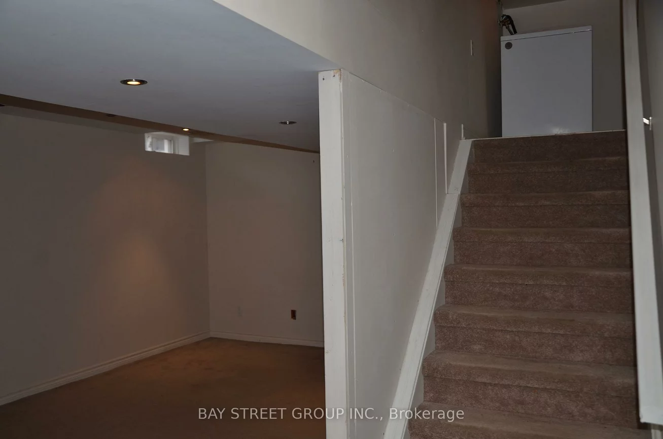 27, Wilcliff, Greensborough, Markham