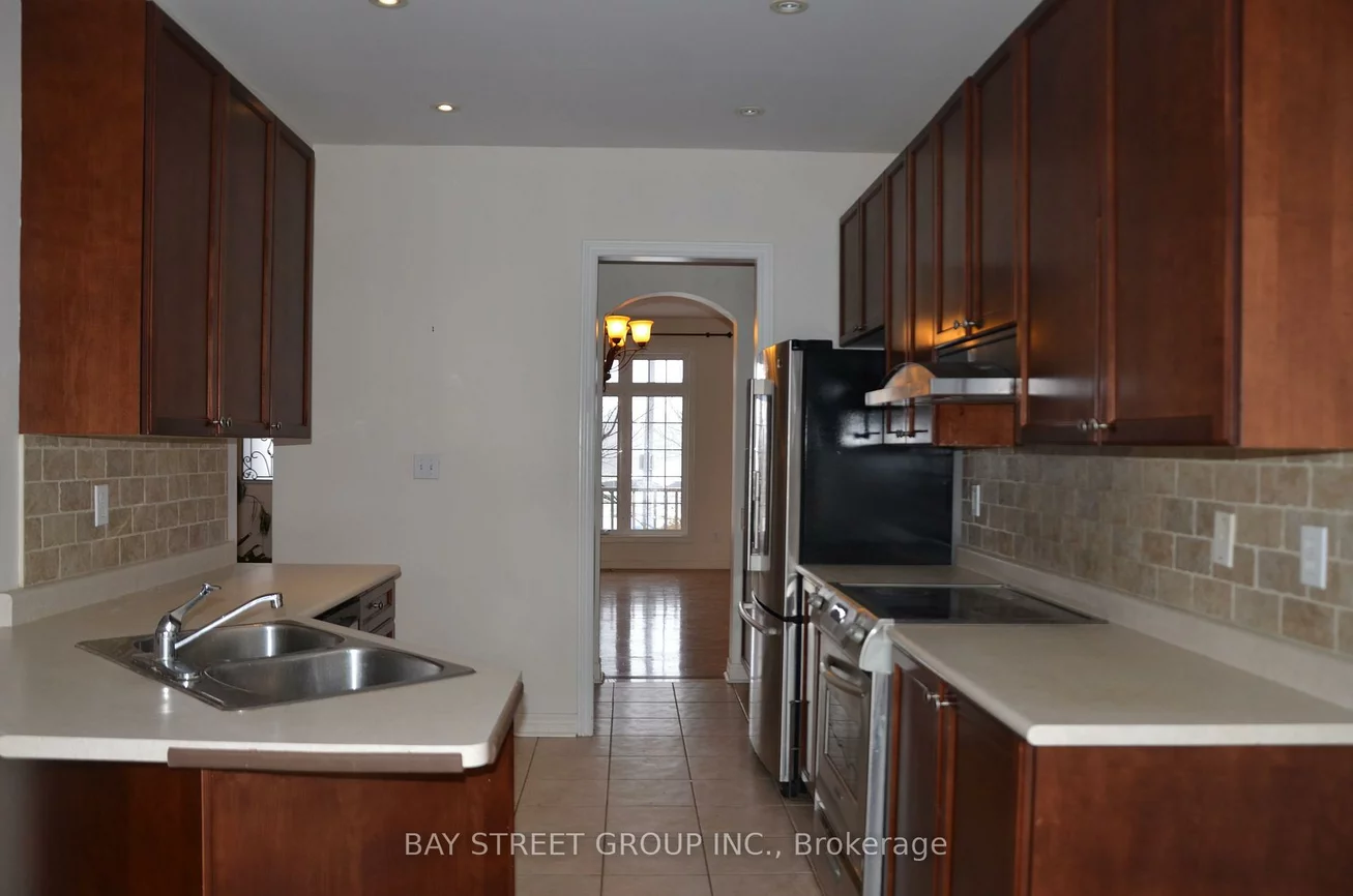 27, Wilcliff, Greensborough, Markham