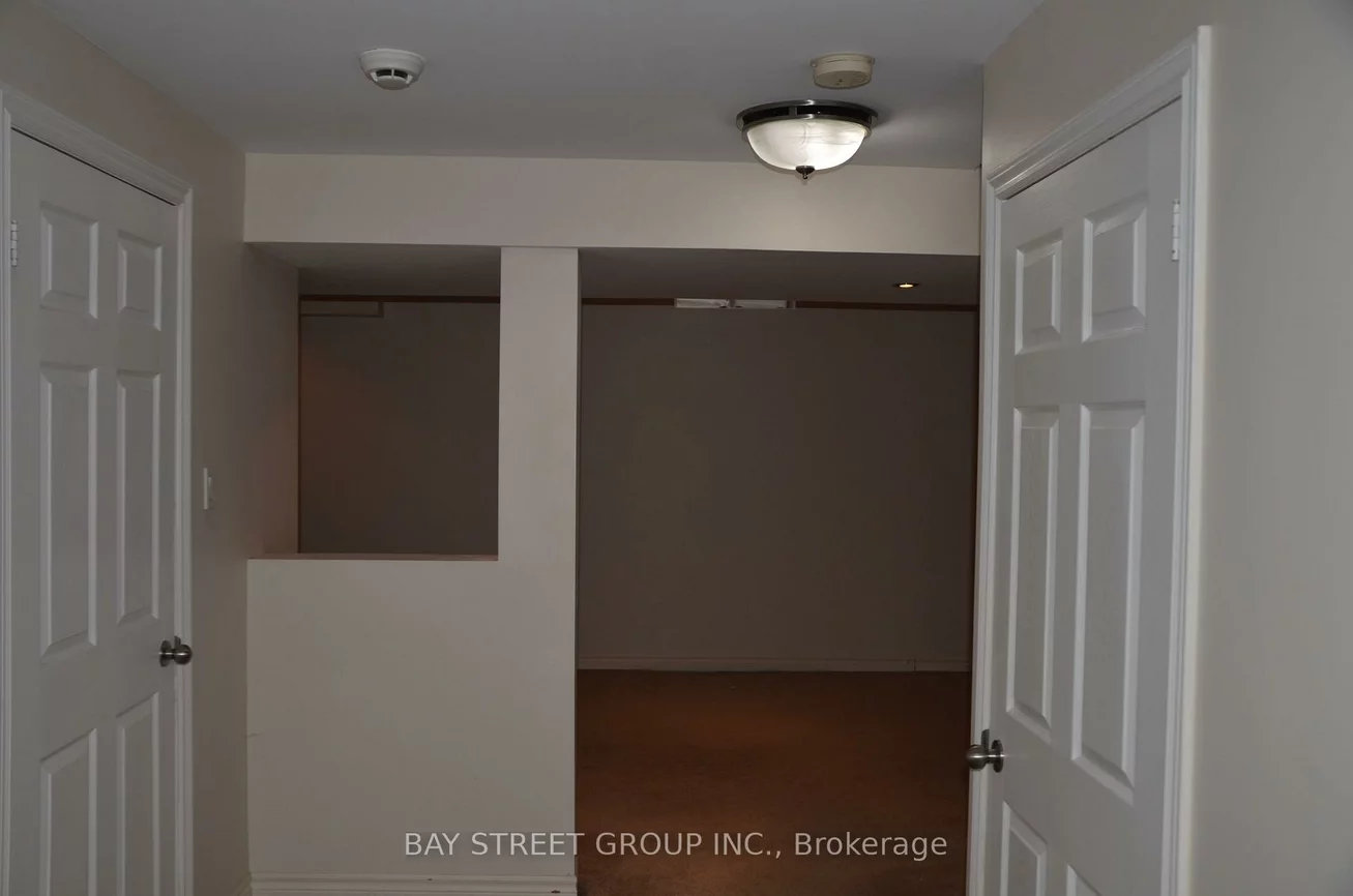 27, Wilcliff, Greensborough, Markham