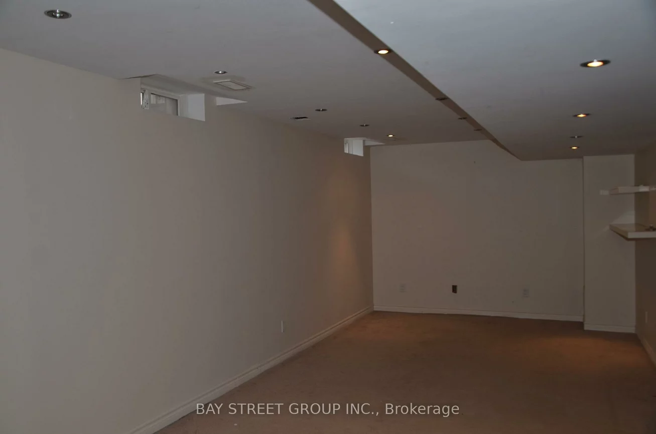 27, Wilcliff, Greensborough, Markham