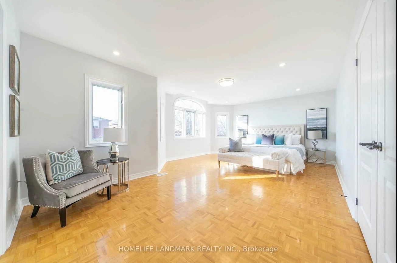 241, Highglen, Milliken Mills East, Markham