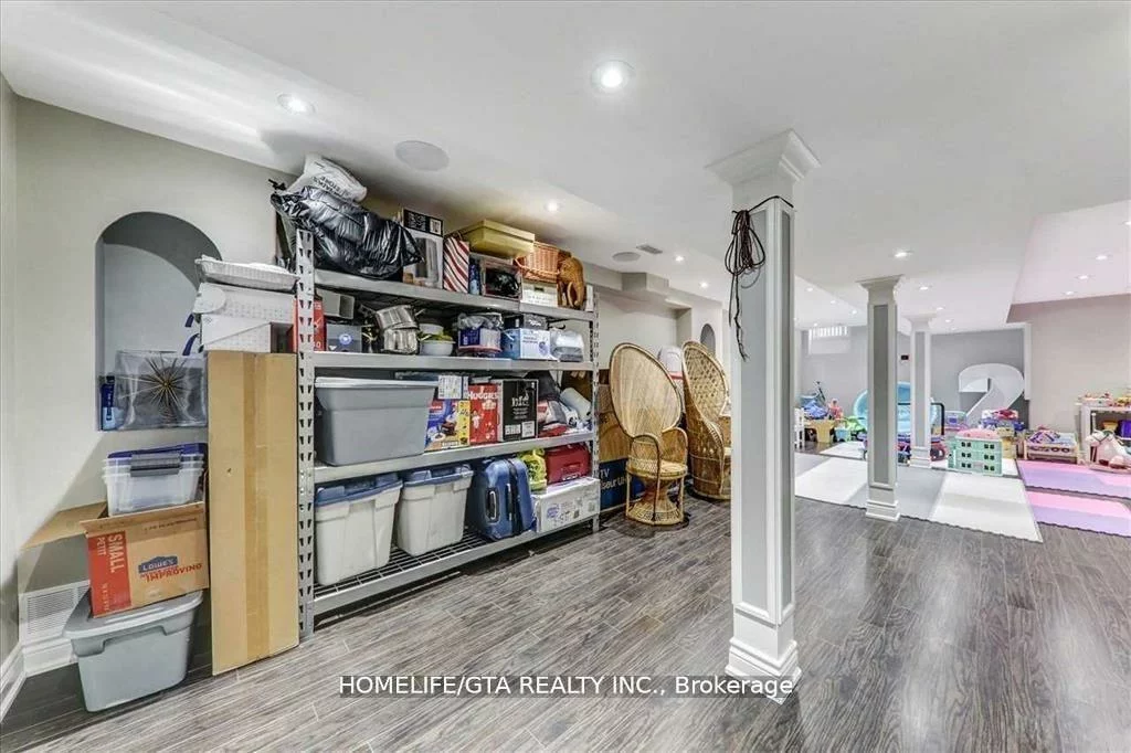 37, Michelina, Cornell, Markham