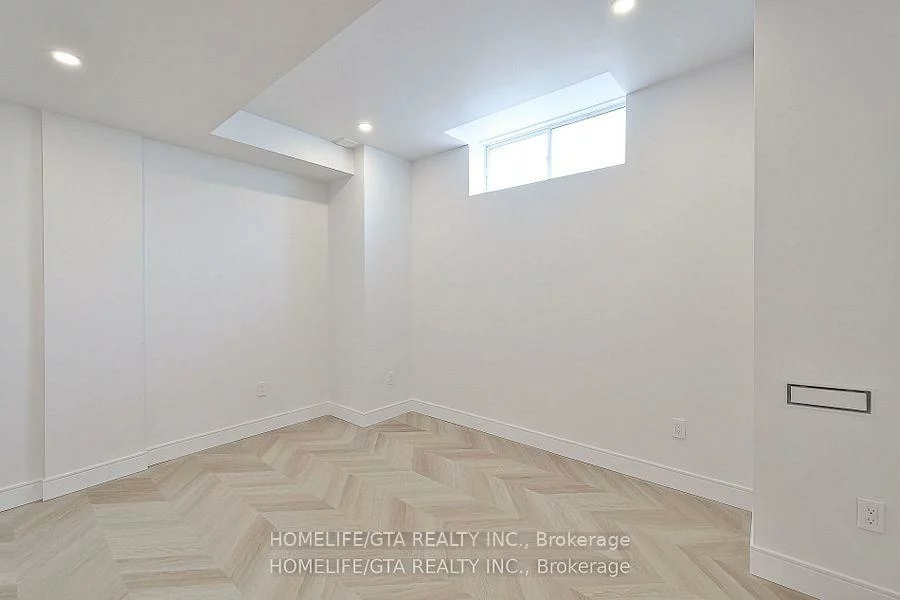 17, Couloir, Cornell, Markham