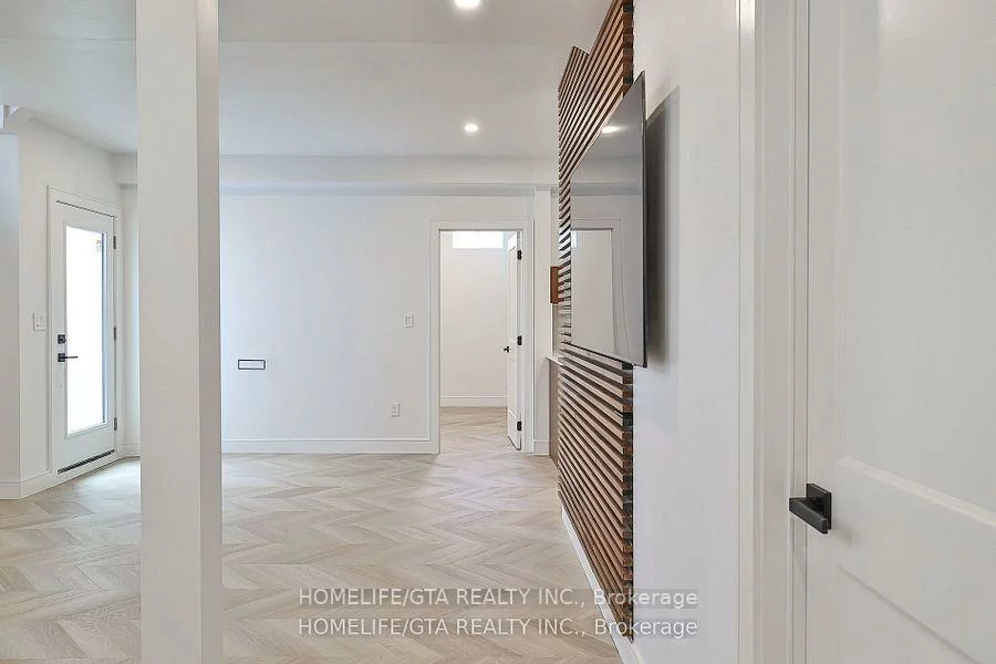 17, Couloir, Cornell, Markham