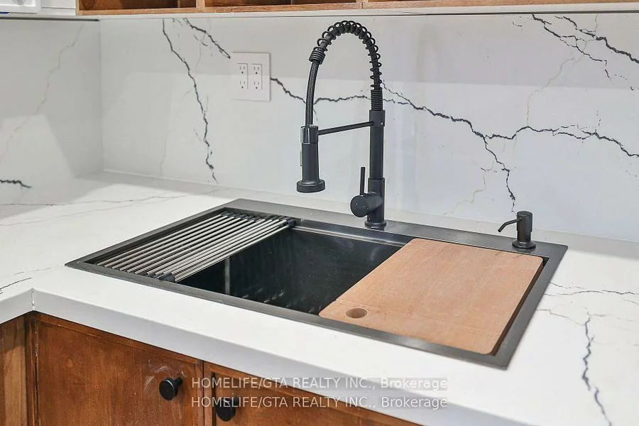 17, Couloir, Cornell, Markham