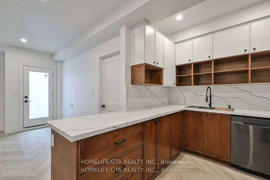 17, Couloir, Cornell, Markham