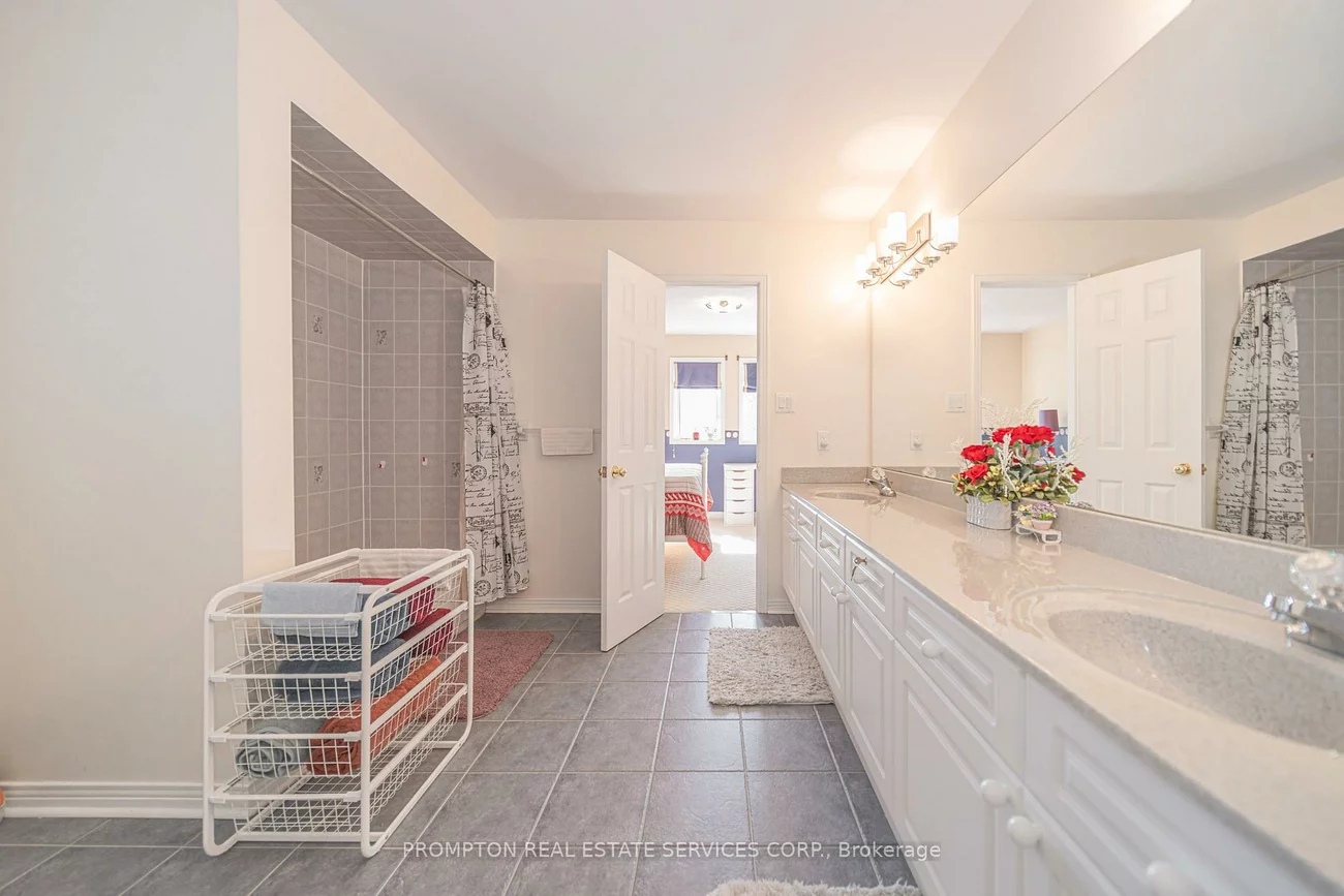 71, Burndenford, Markville, Markham