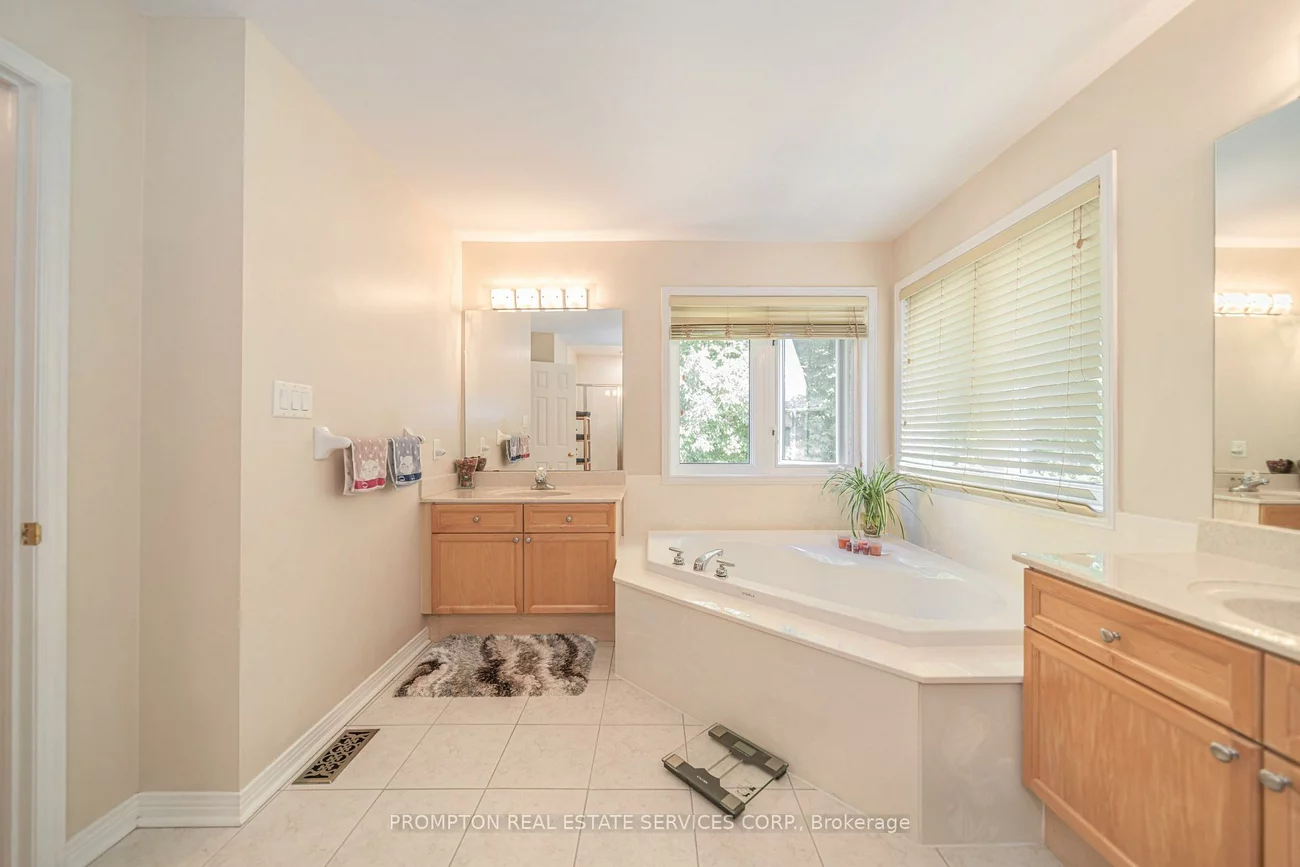 71, Burndenford, Markville, Markham