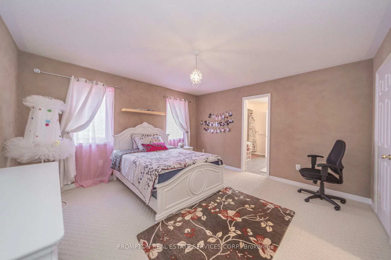 71, Burndenford, Markville, Markham