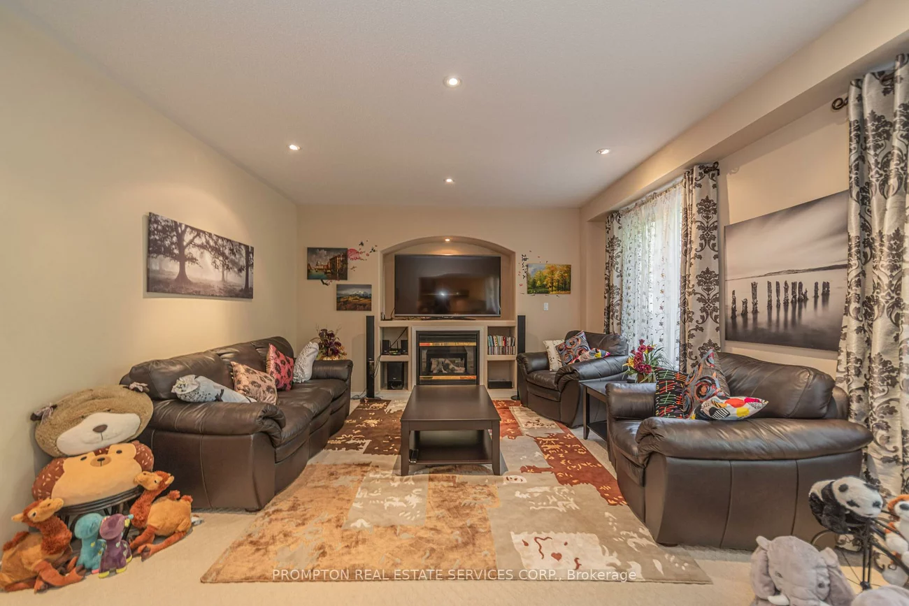 71, Burndenford, Markville, Markham