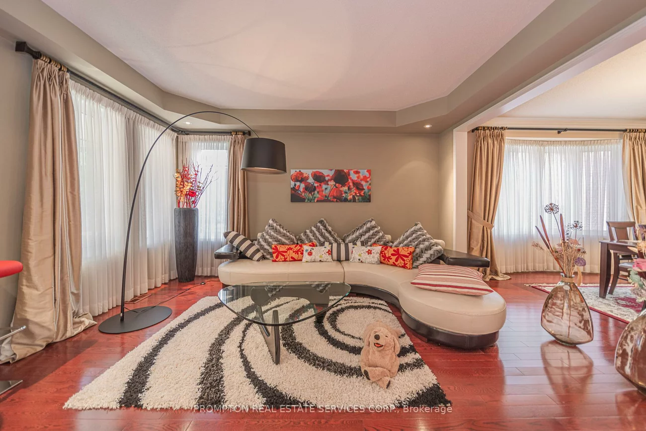 71, Burndenford, Markville, Markham