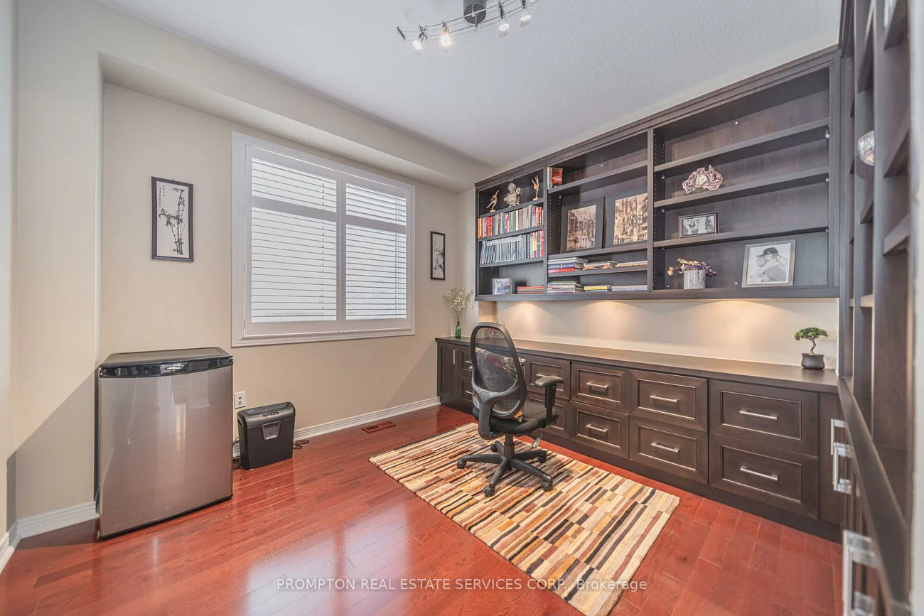 71, Burndenford, Markville, Markham