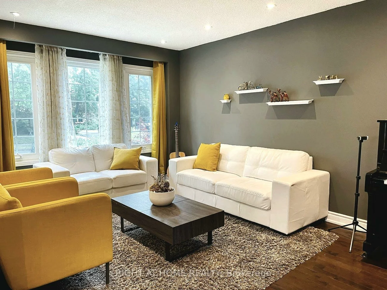 58, Emeline, Greensborough, Markham