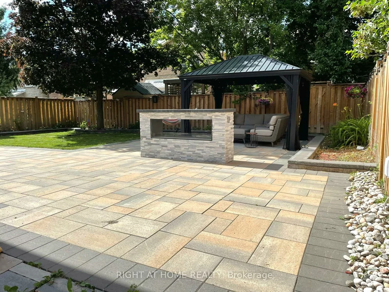 58, Emeline, Greensborough, Markham