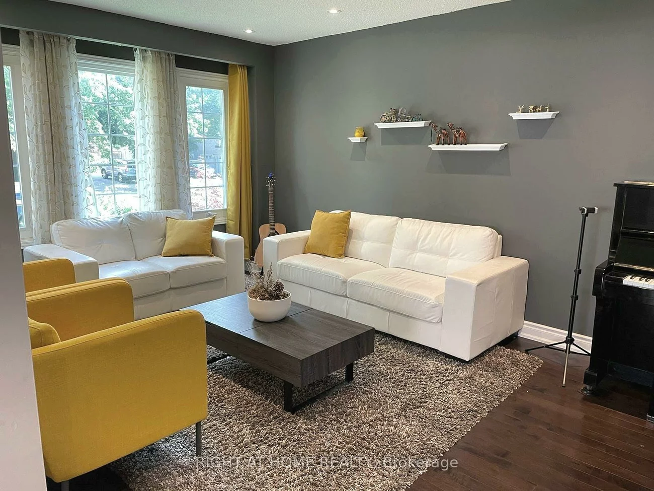 58, Emeline, Greensborough, Markham