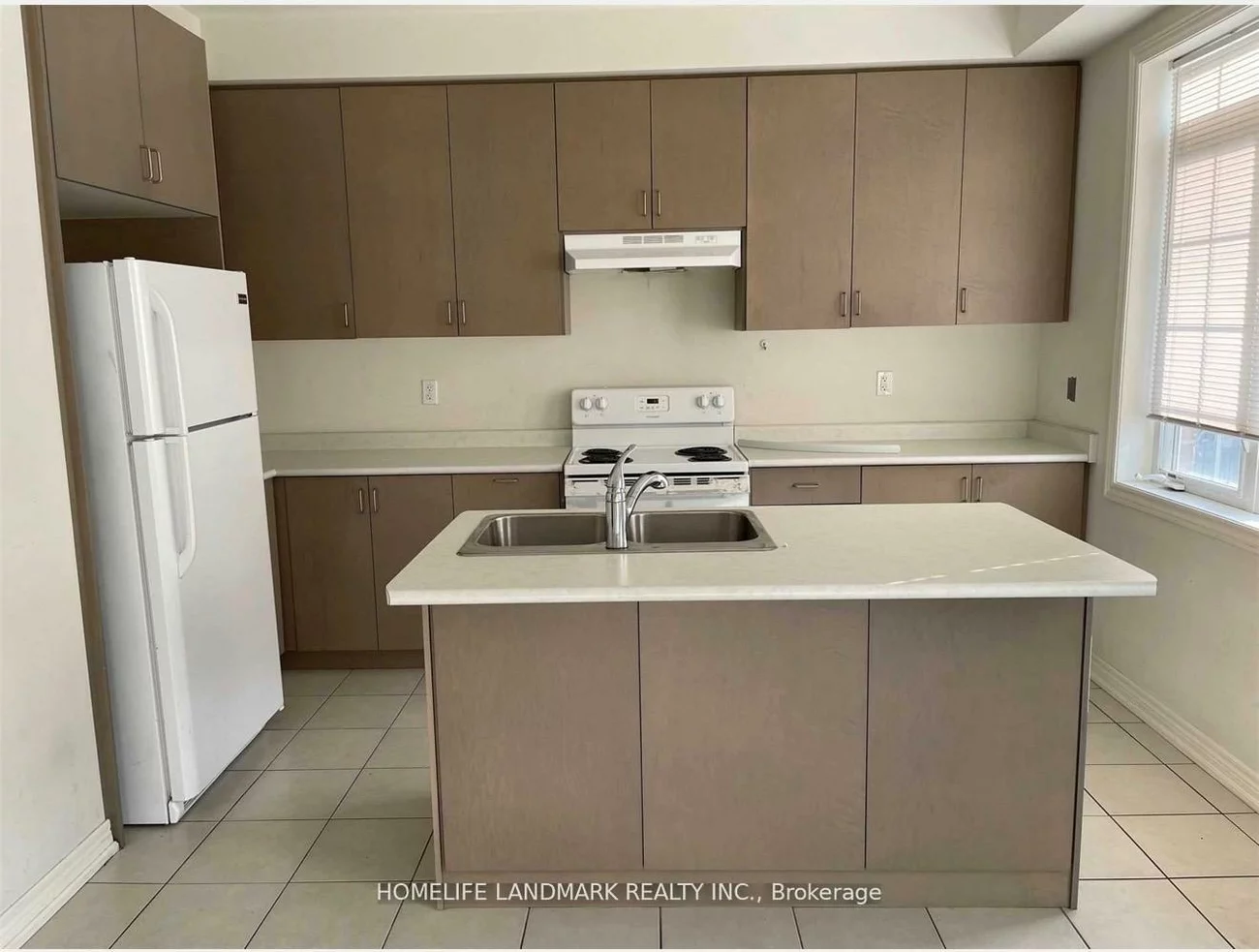 167, Roy Grove, Greensborough, Markham