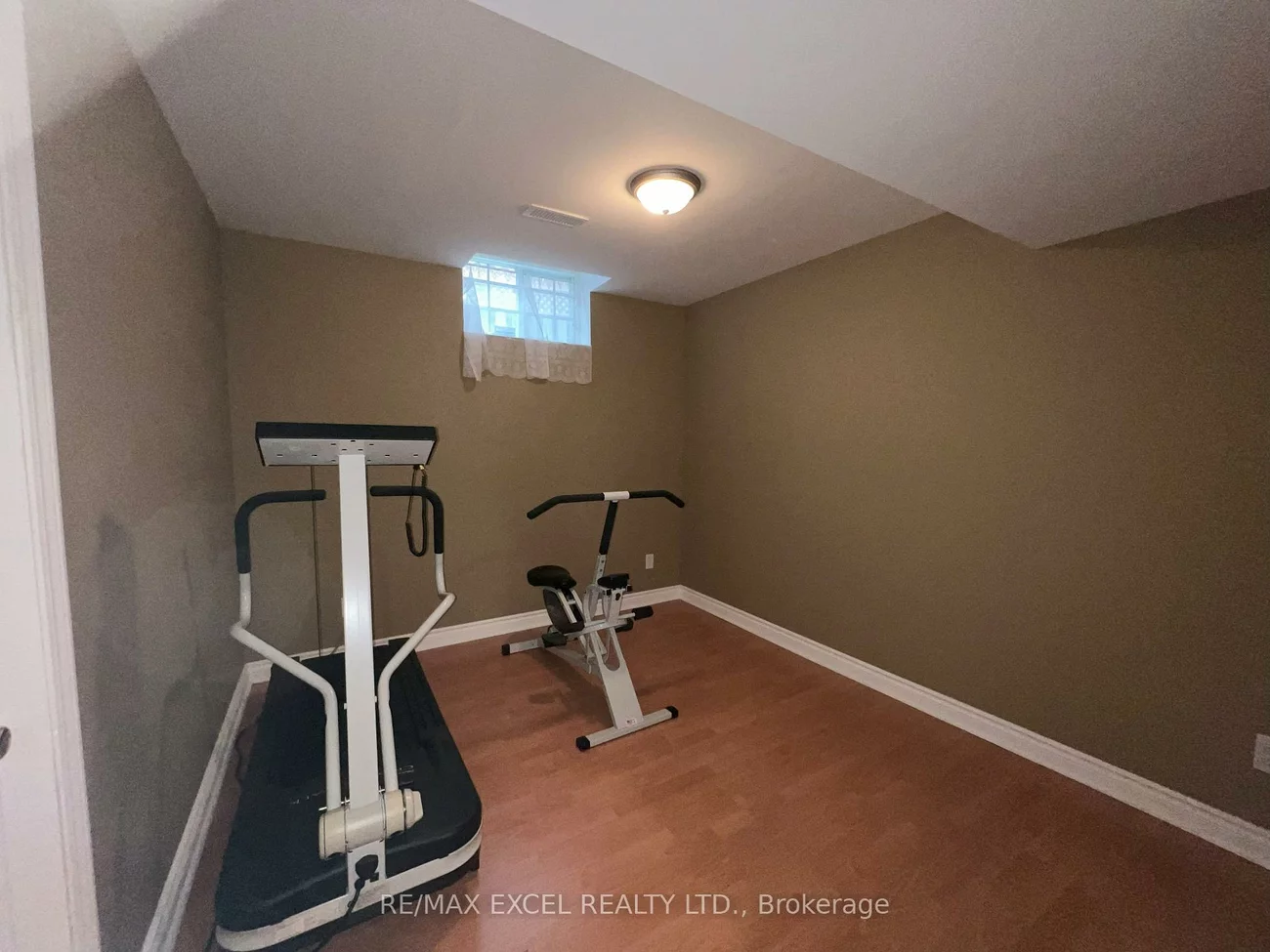 84, White Lotus, Cachet, Markham