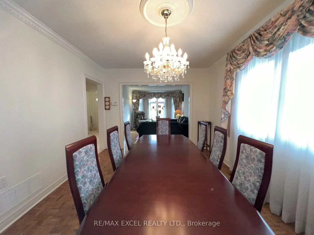 84, White Lotus, Cachet, Markham