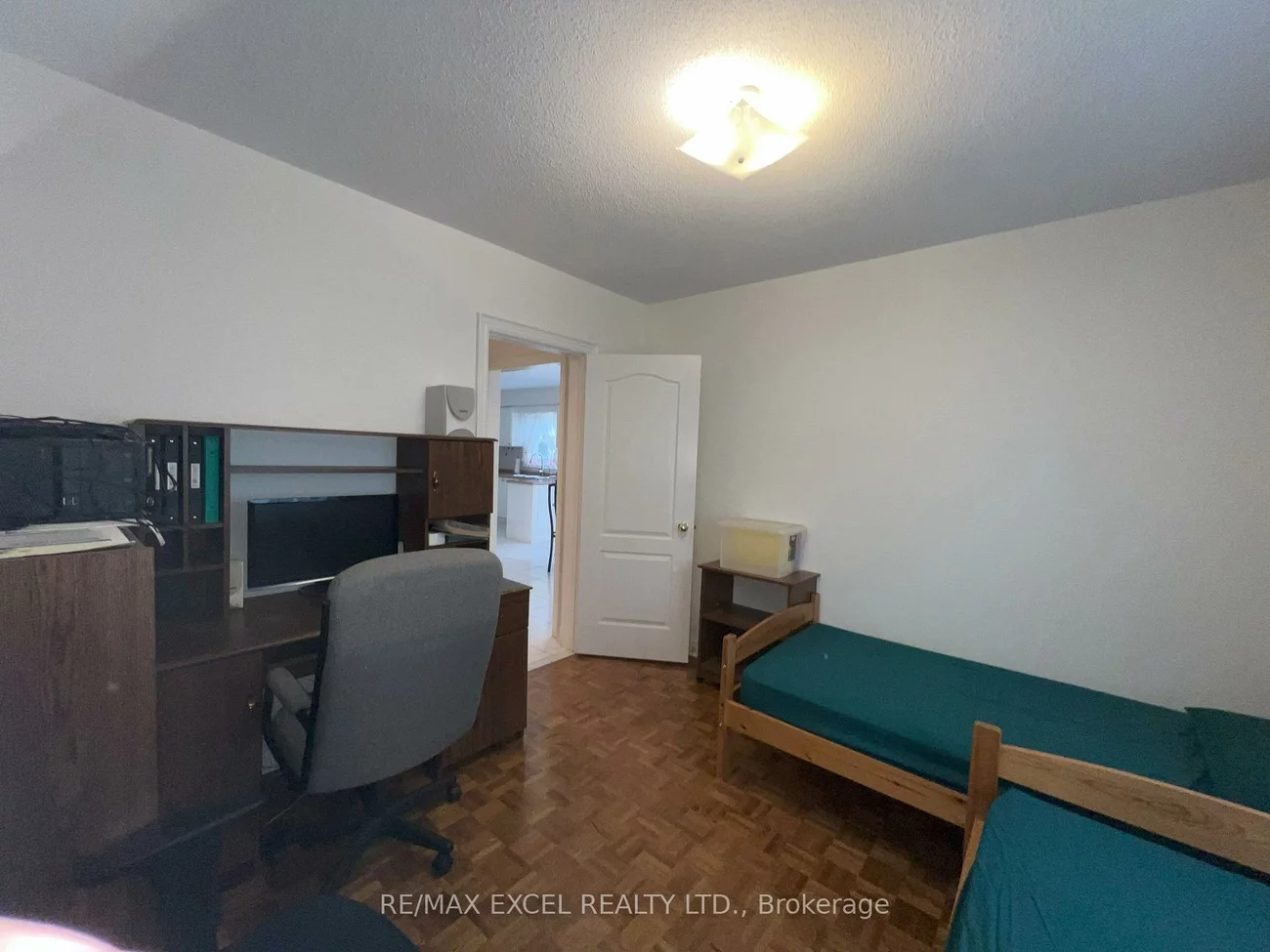 84, White Lotus, Cachet, Markham