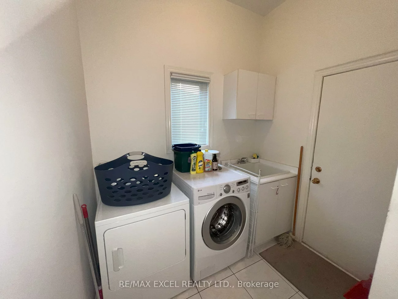 84, White Lotus, Cachet, Markham