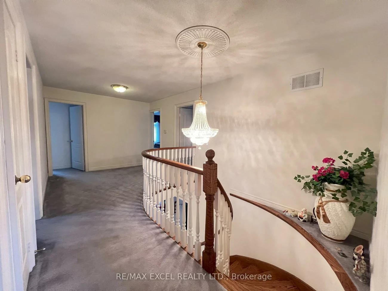 84, White Lotus, Cachet, Markham