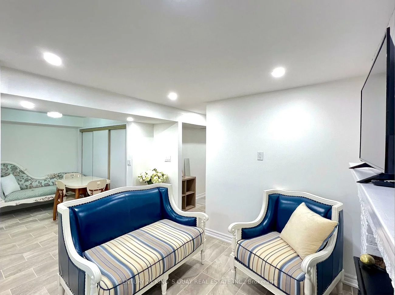 19, Pining, Aileen-Willowbrook, Markham